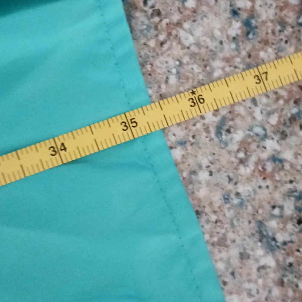 Tupperware nylon apron with pockets fully adjustable Costume